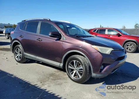 2017 Toyota Rav4 Xle z USA, uszkodzony, nr VIN 2T3WFREV6HW367882